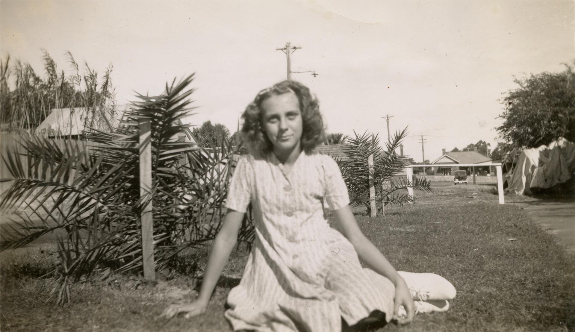 Beryl outside 7 Peach Street, North Perth, 1942