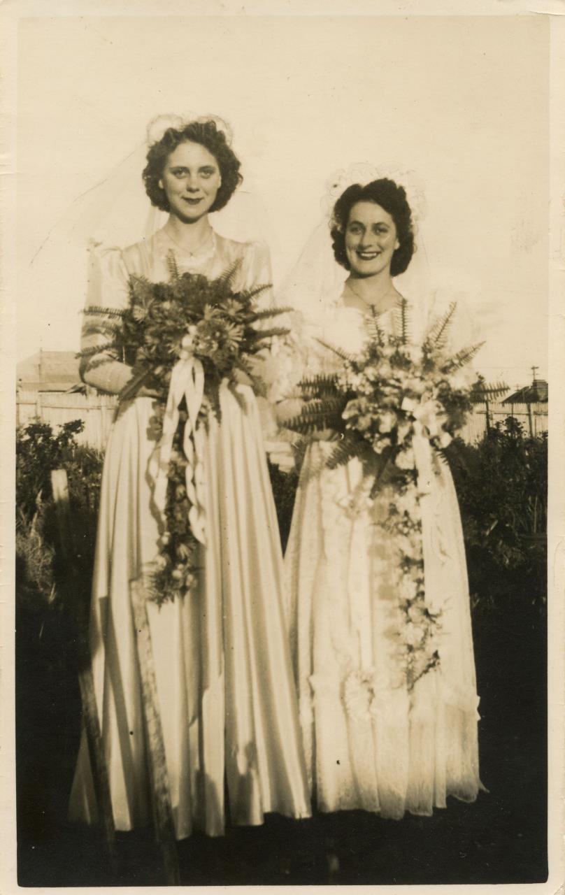 Beryl (left) with Sister Thelma, 1944